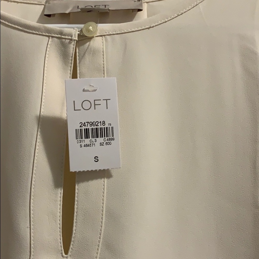 Bell cuff blouse - Picture 9 of 9